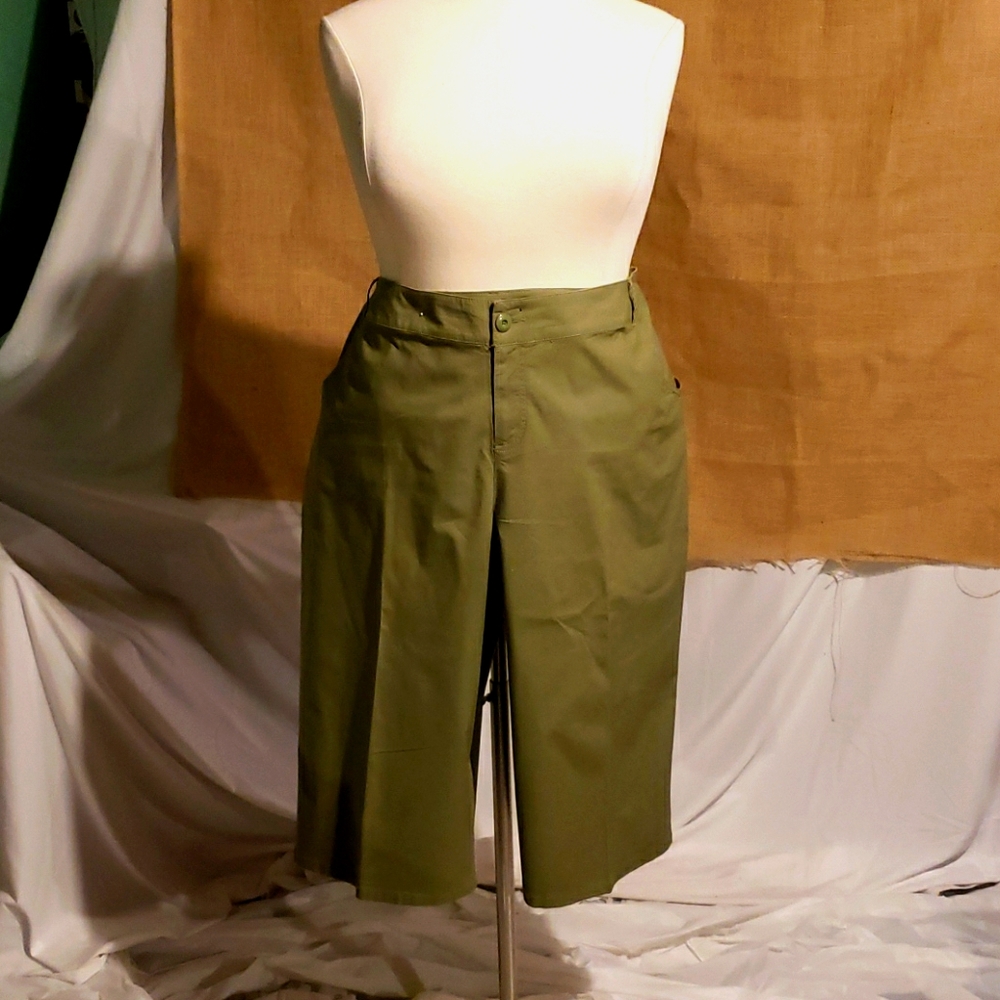 Lane Bryant Capris